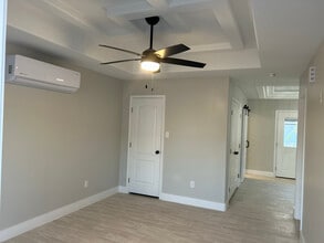 229 Dub Dr in Eagle Pass, TX - Foto de edificio - Building Photo