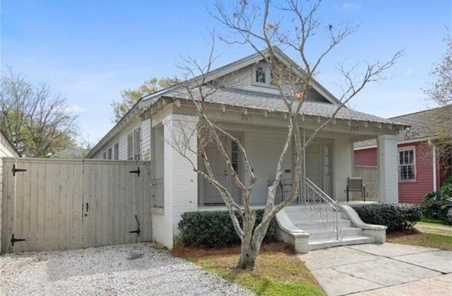 261 Pine St in New Orleans, LA - Building Photo - Building Photo