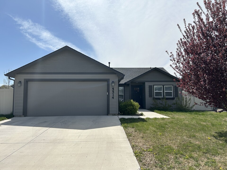 5514 Junegrass Way in Caldwell, ID - Building Photo