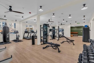 Alexan Research Park in Charlotte, NC - Foto de edificio - Building Photo