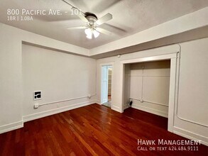 800 Pacific Ave in Long Beach, CA - Building Photo - Building Photo