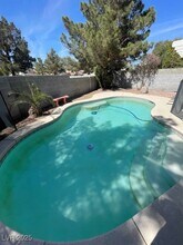 9617 Pine River Ln in Las Vegas, NV - Building Photo - Building Photo