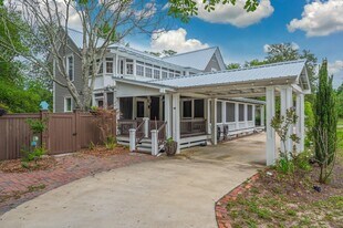 54 Plateau Ave in Defuniak Springs, FL - Building Photo