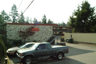 Iron Ridge Apartments in Burien, WA - Building Photo - Building Photo