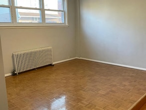 202 Ackerman Ave in Clifton, NJ - Foto de edificio - Building Photo