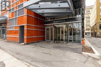 7-5017 Grenville St in Toronto, ON - Building Photo - Building Photo