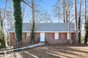 1684 Regency Pl in Riverdale, GA - Building Photo