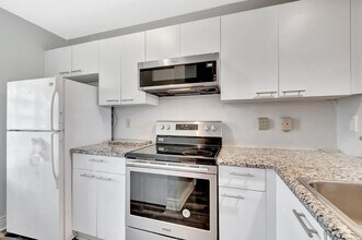4847 Via Palm Lakes in West Palm Beach, FL - Building Photo - Building Photo