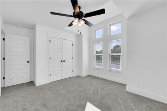 1410 Emmerson St in Centerton, AR - Foto de edificio - Building Photo