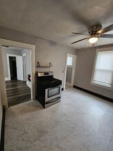 3664 W 48th St in Cleveland, OH - Building Photo - Building Photo