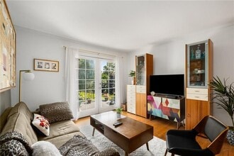 866 Briarcliff Rd NE in Atlanta, GA - Foto de edificio - Building Photo