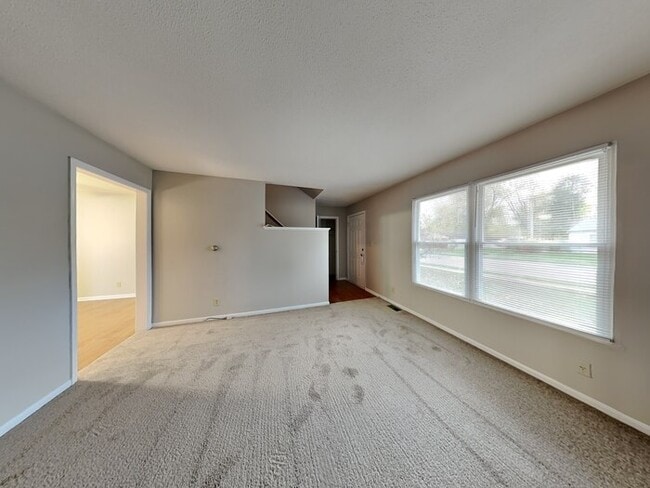 1207 Greenfield Dr in Greenfield, IN - Building Photo - Building Photo