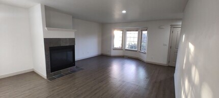 4542 Lake Springs Ln in Millcreek, UT - Building Photo - Building Photo