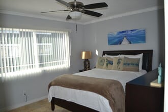 676 Seacoast Dr, Unit Ocean View - Furnished - in Imperial Beach, CA - Building Photo - Building Photo