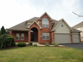 510 White Owl Ln in Oswego, IL - Building Photo