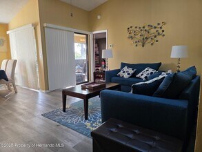 9478 Nakoma Way in Spring Hill, FL - Building Photo - Building Photo