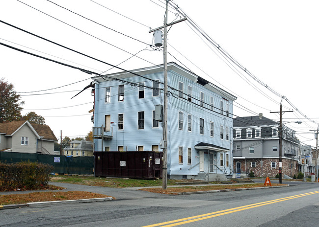 76 Grant St in Framingham, MA - Foto de edificio - Building Photo