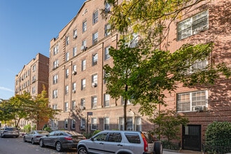 35-50 78th St in Jackson Heights, NY - Foto de edificio - Building Photo
