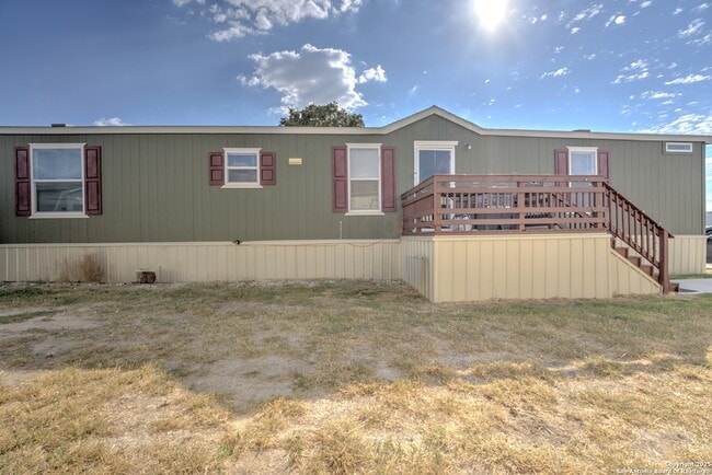 property at 7109 W Loop 1604 N