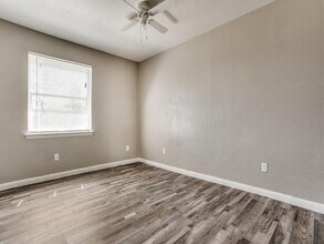 624 N Lancaster Ave-Unit -203 in Dallas, TX - Building Photo - Building Photo