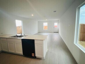 12168 Morgan Dr in Aubrey, TX - Building Photo - Building Photo