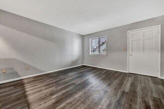 3rd,SW,1401 in Roanoke, VA - Building Photo - Interior Photo