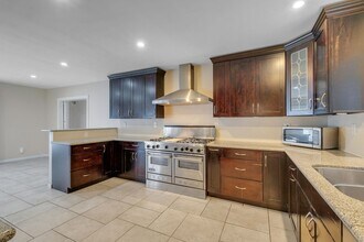 11447 Brainard Ave in Los Angeles, CA - Building Photo - Building Photo