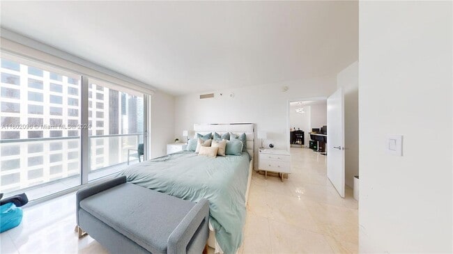 500 Brickell Ave in Miami, FL - Foto de edificio - Building Photo