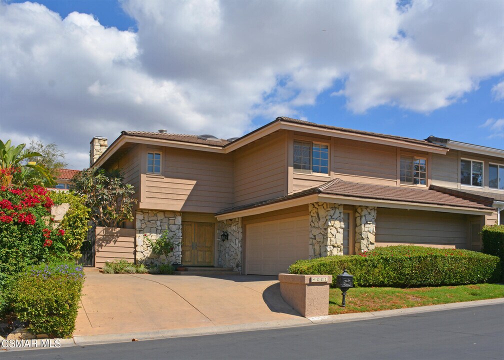 4551 Tam O Shanter Dr in Westlake Village, CA - Building Photo