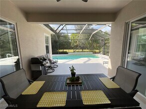 8248 Quaker Pl in Naples, FL - Building Photo - Building Photo