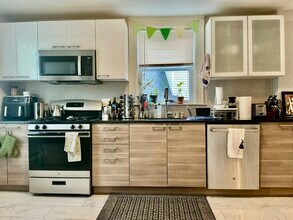 10 Eulita Ter, Unit 2 in Boston, MA - Building Photo - Building Photo