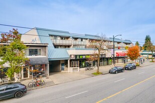 2475 Blenheim St in Vancouver, BC - Building Photo