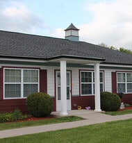 Shawnee Landing in North Tonawanda, NY - Building Photo