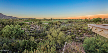 40199 N 105th Pl in Scottsdale, AZ - Foto de edificio - Building Photo