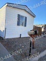 8525 Garfield Ct in Denver, CO - Building Photo