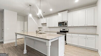 2600 Mls Cmn Dr in Panthersville, GA - Building Photo - Building Photo