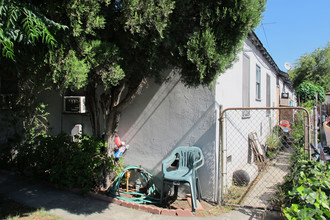 11963 Valerio St in North Hollywood, CA - Building Photo - Building Photo