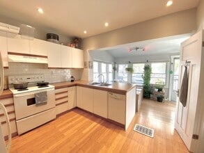 73 Francis St in Hamilton, ON - Building Photo - Building Photo