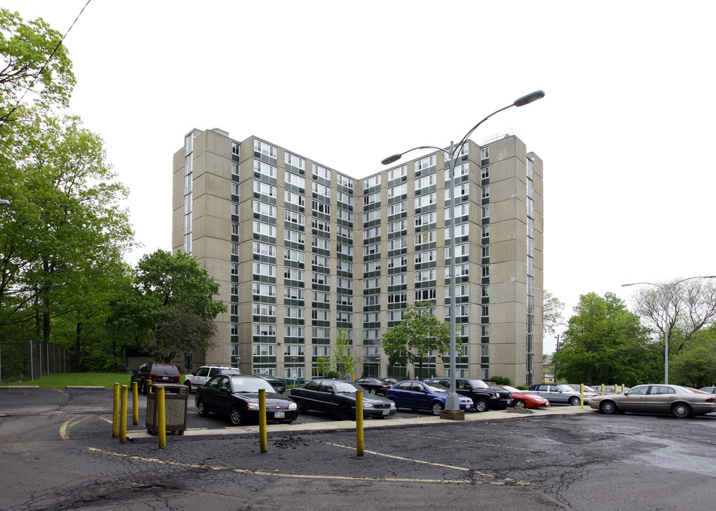 Terrace Towers in Cleveland, OH - Building Photo