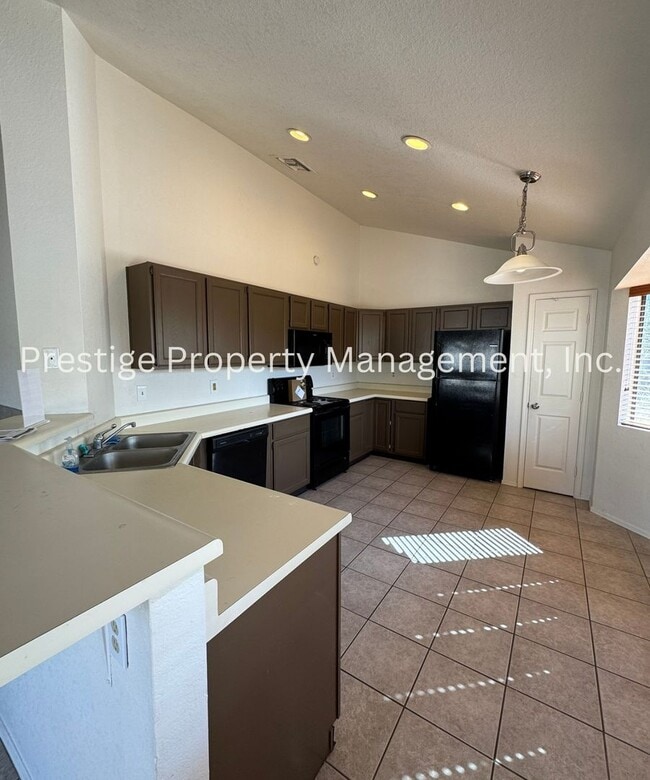 8943 N Ferber Ct in Tucson, AZ - Building Photo - Building Photo