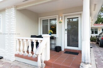 1620 SW 19th St in Miami, FL - Building Photo - Building Photo