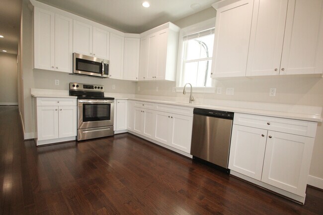 1507 W Cary St in Richmond, VA - Foto de edificio - Building Photo