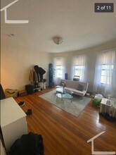 47 Easton St, Unit 2 in Boston, MA - Foto de edificio - Building Photo