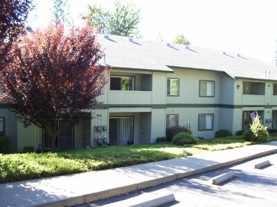 Weaver Creek Senior Apartments in Weaverville, CA - Foto de edificio