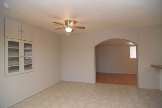 530 N Chaparral St in Oracle, AZ - Building Photo - Building Photo
