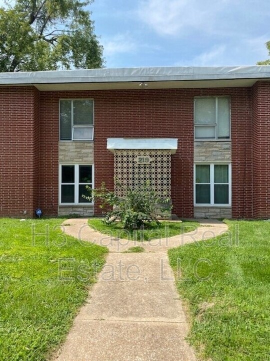 219 N 48th St in Belleville, IL - Building Photo