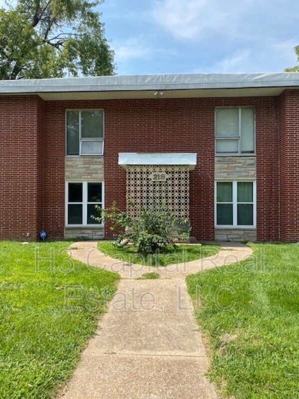 property at 219 N 48th St