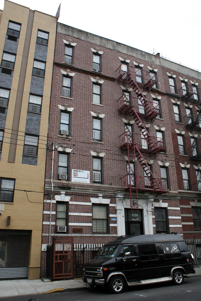 2226 Adams Pl in Bronx, NY - Foto de edificio - Building Photo