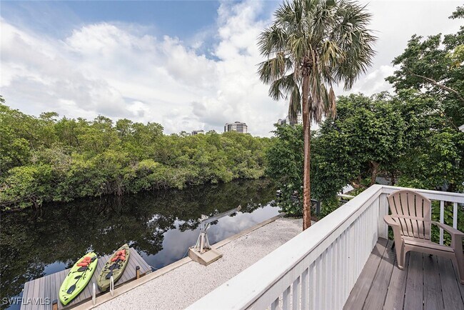 1291 Venetian Way in Naples, FL - Building Photo - Building Photo