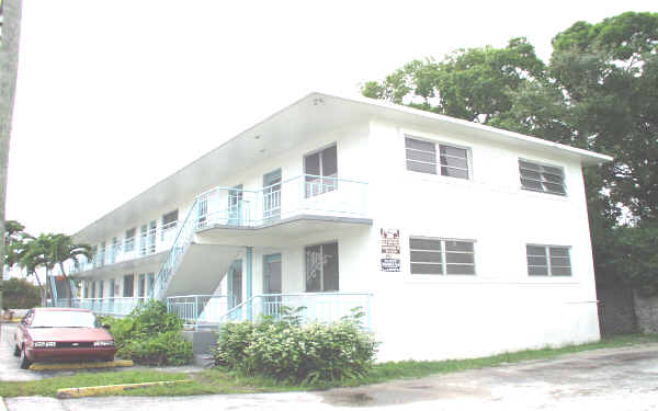 302 SW 7th St in Miami, FL - Building Photo - Building Photo